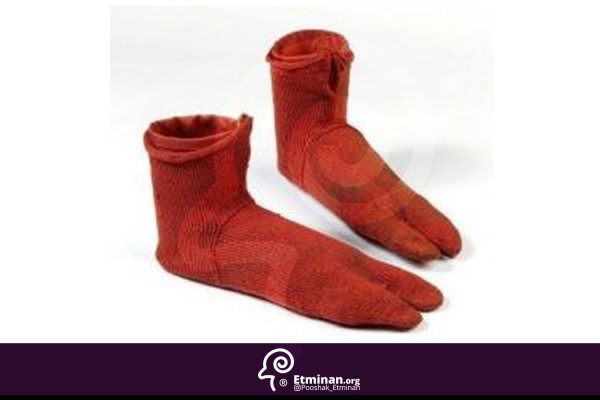 یک جوراب بافتنی متعلق به 500 سال بعد از میلاد مسیح که در یکی از گورستان های مصریان یافت شده است